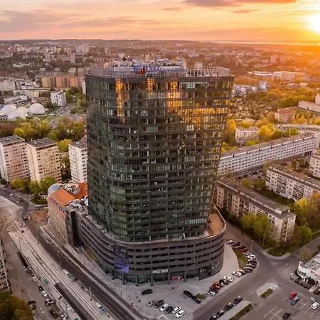 Ans Hanza Tower - 22nd Floor With View, Swimming Pool, Sauna, Jacuzzi, Viewing Terrace