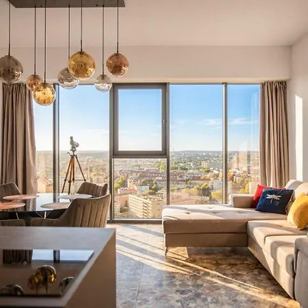 Ans Hanza Tower - 22nd Floor With View, Swimming Pool, Sauna, Jacuzzi, Viewing Terrace Lägenhet *